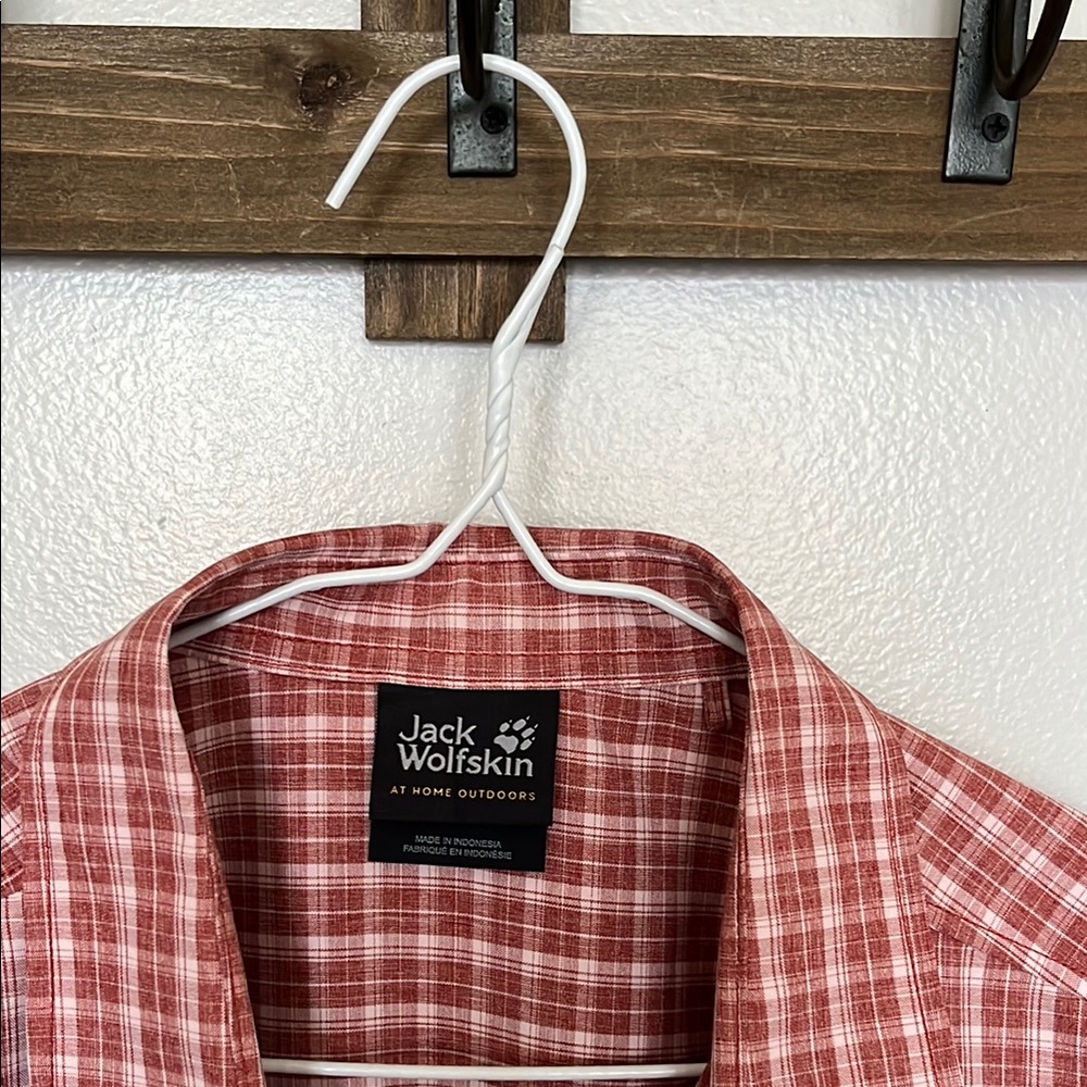 Jack Wolfskin Men's Red Plaid Shirt